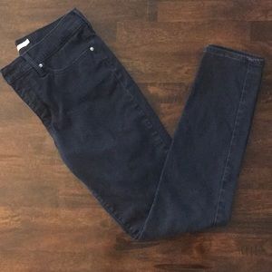 ⬇️ Levi’s 311 skinny pants